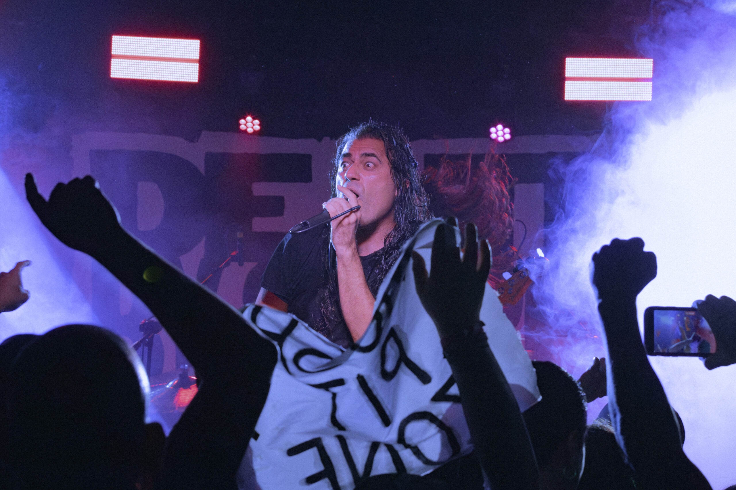 Death By Stereo en FuckOffRoom por Jeska Miguel