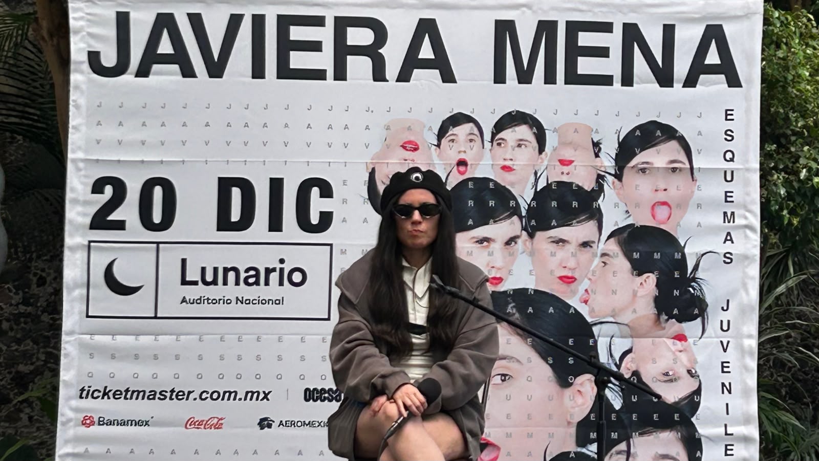 Javiera Mena celebra 20 años de Esquemas Juveniles en México